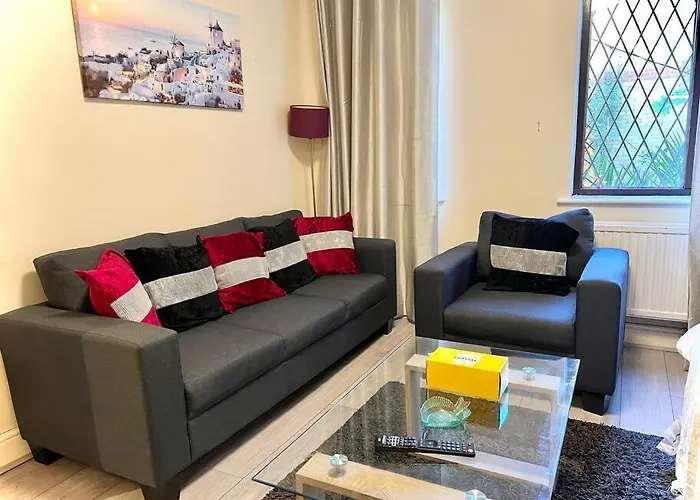 Cosy 2 Bedroom Detached House In Central London